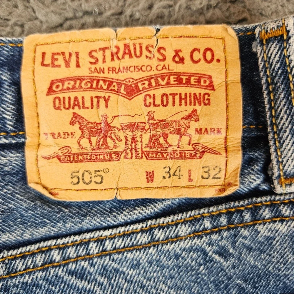 Levis 505 Regular Fit Mens Jeans 34x32 Medium Wash Blue Straight Leg Denim